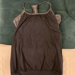 Lululemon top with built in bra
